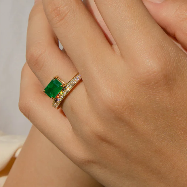 2 ctw Personalized Emerald Ring & Round Cut White Gemstone Opening Ring