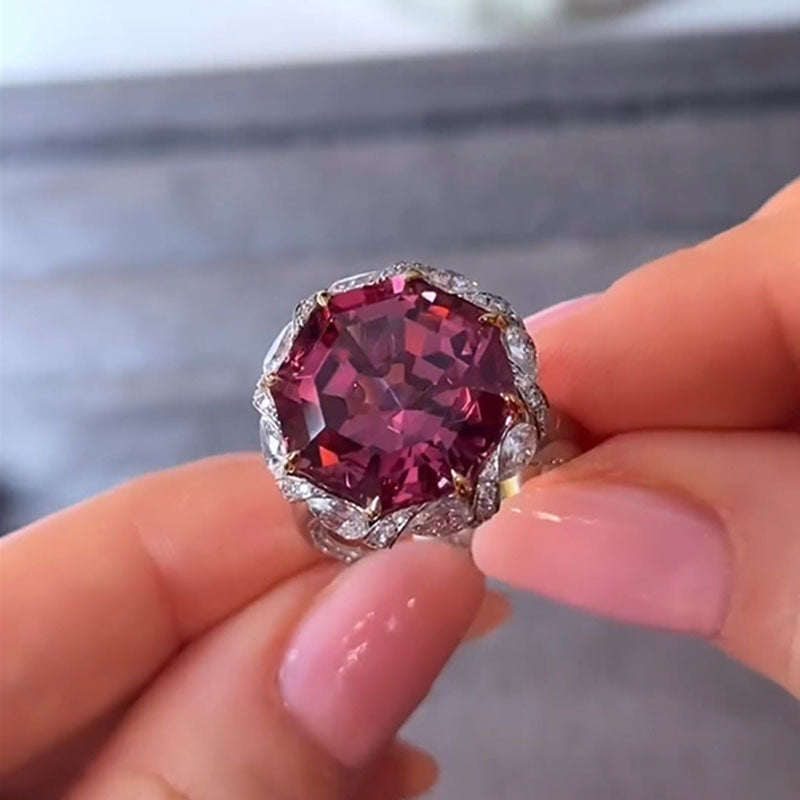 16 cts Hexagon Cut reddish-pink Engagement Ring