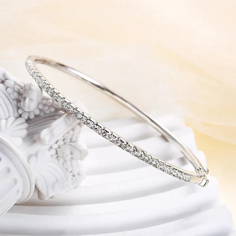 2ctw Classic Single Row Round Cut White Gemstone Bracelet
