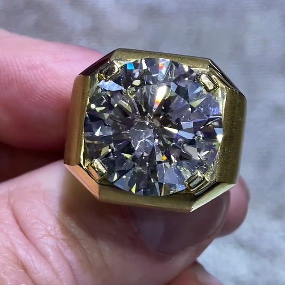 Minimalist 20 ct Round Cut White Gemstone Men's Ring -JOSHINY